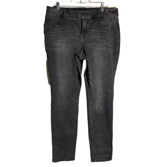 Maurices‎ Women Jeans 18 Reg Faded Black Denim Straight Leg Stretch Rockabilly - Picture 3 of 11